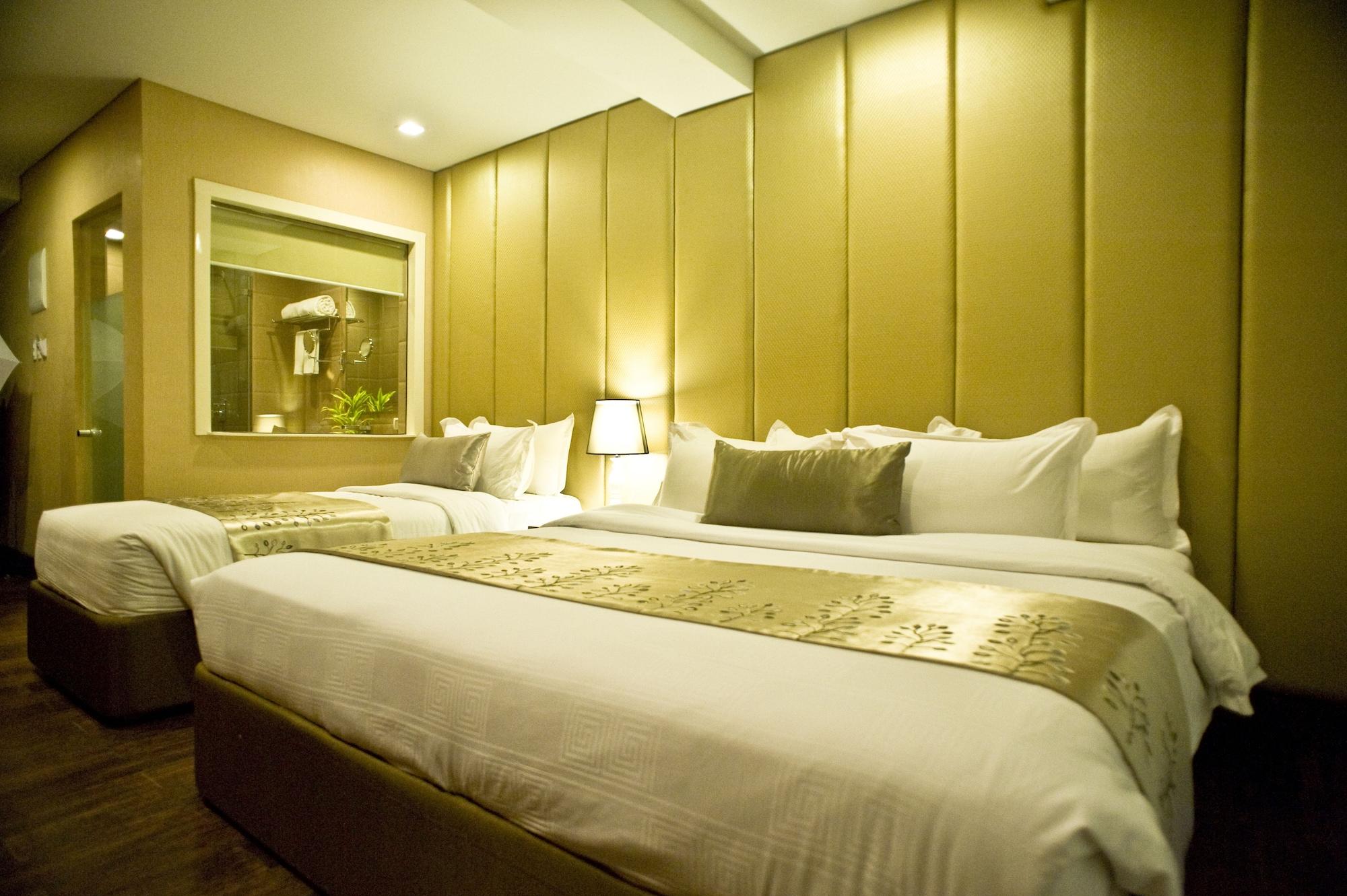 Goldberry Suites & Hotel Mactan Đảo Mactan Ngoại thất bức ảnh