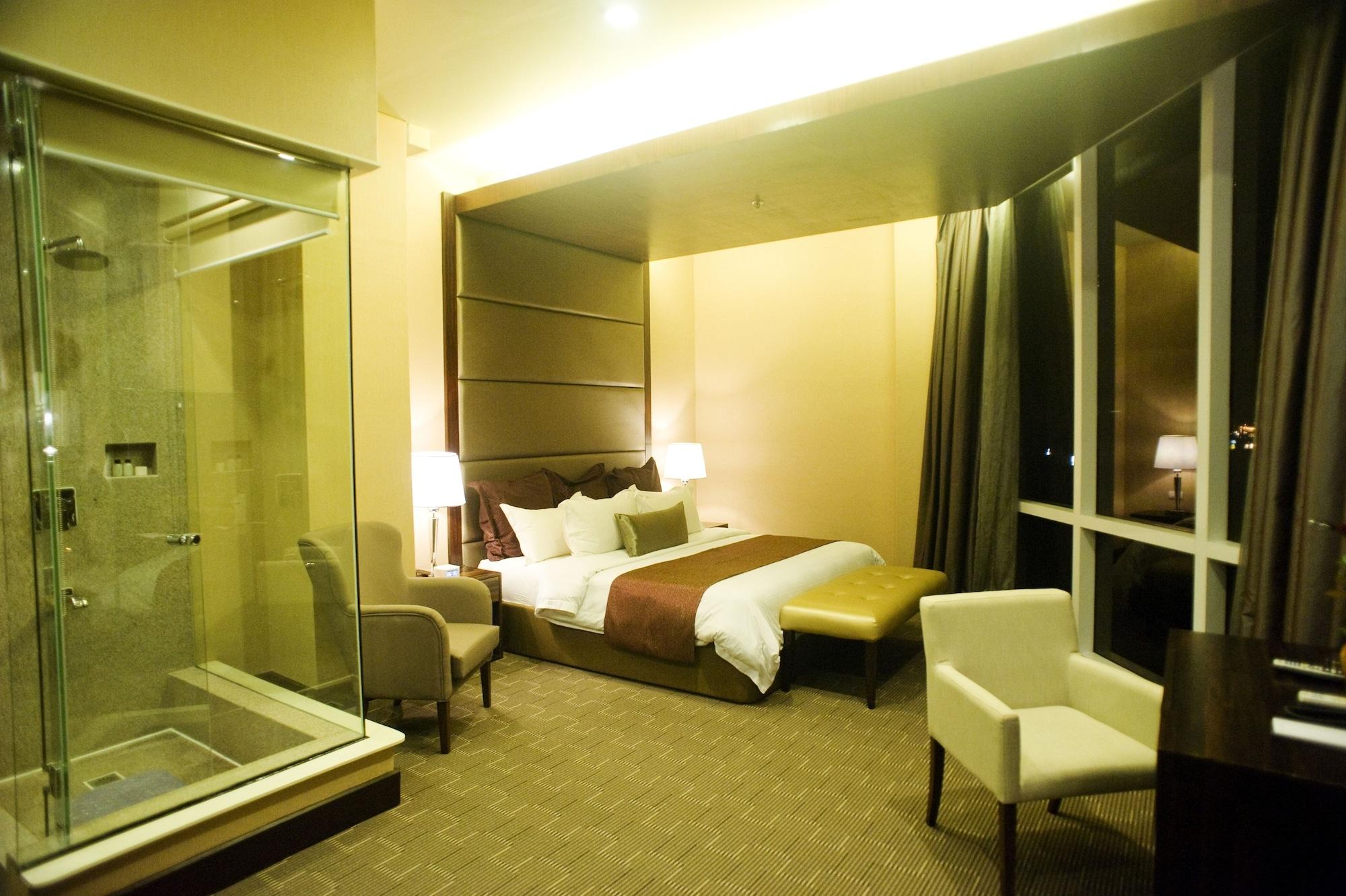 Goldberry Suites & Hotel Mactan Đảo Mactan Ngoại thất bức ảnh