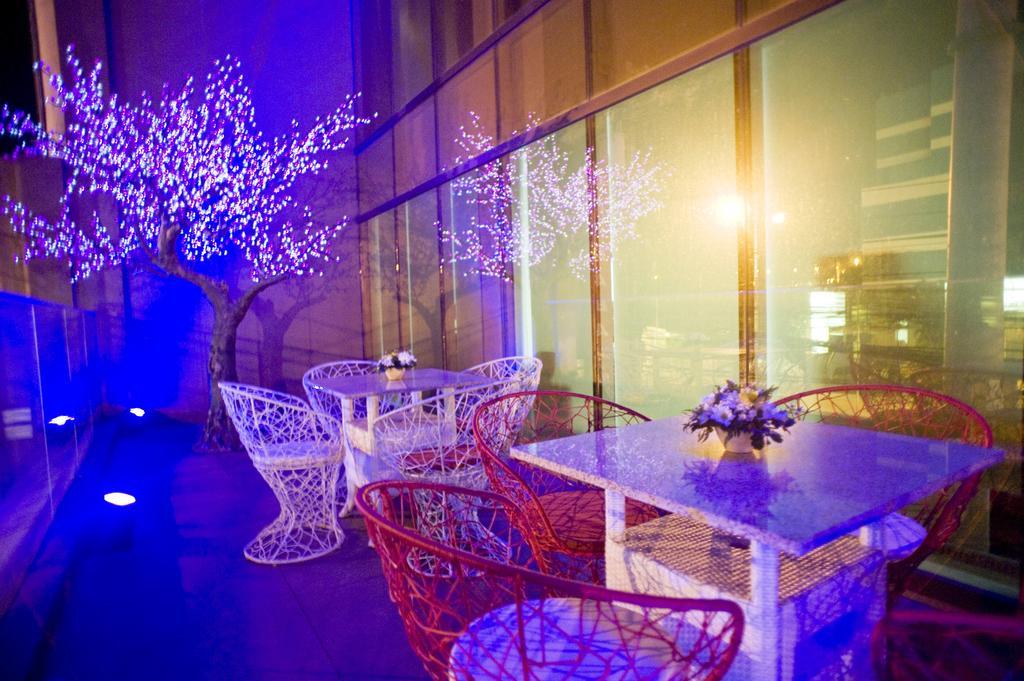 Goldberry Suites & Hotel Mactan Đảo Mactan Ngoại thất bức ảnh