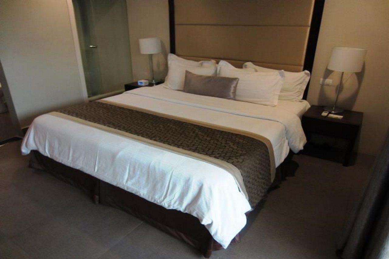 Goldberry Suites & Hotel Mactan Đảo Mactan Ngoại thất bức ảnh