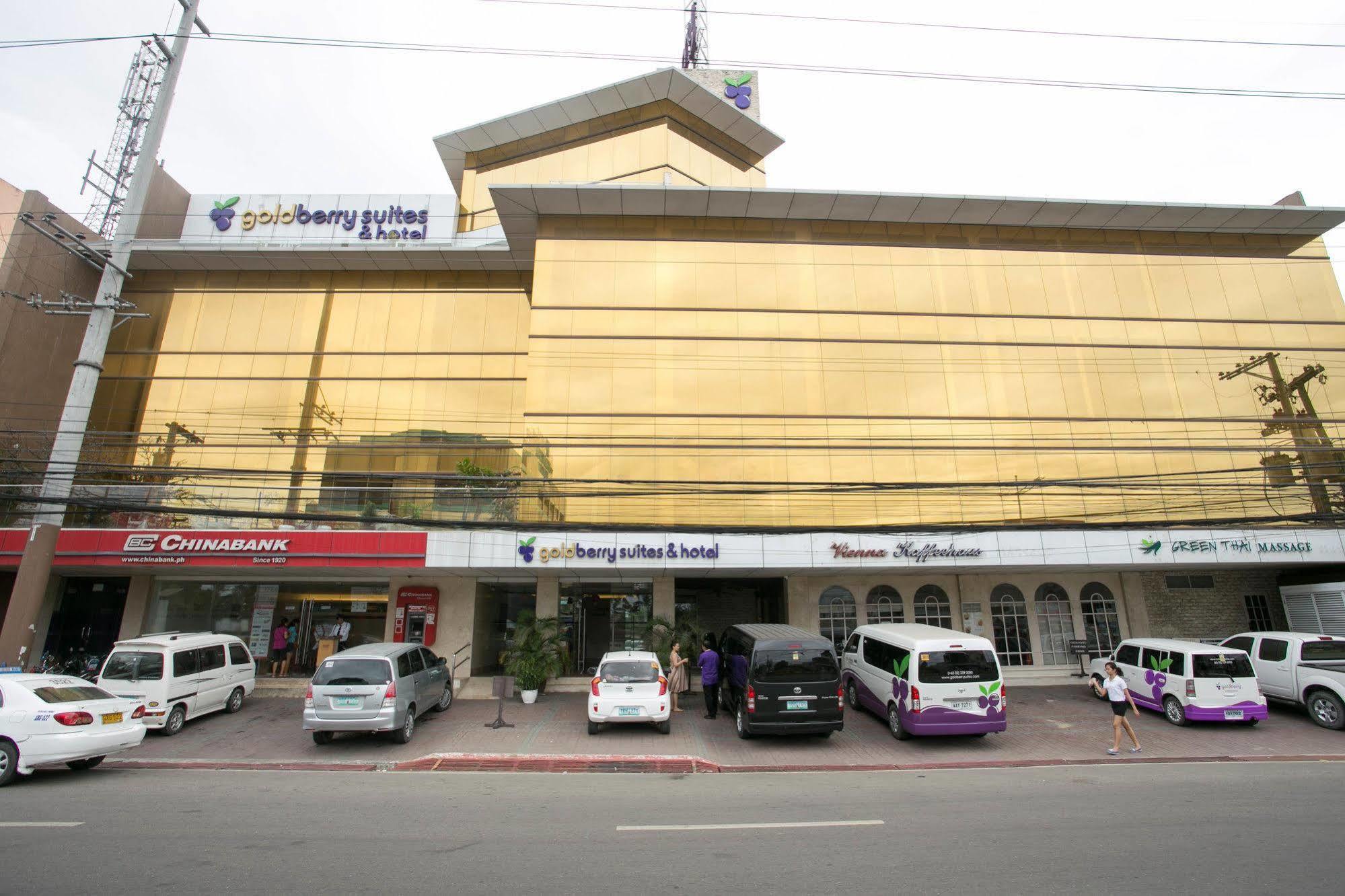 Goldberry Suites & Hotel Mactan Đảo Mactan Ngoại thất bức ảnh